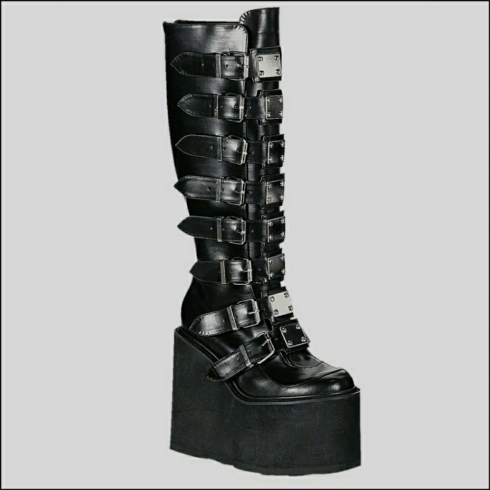 demonia size 10.5 wedge boots